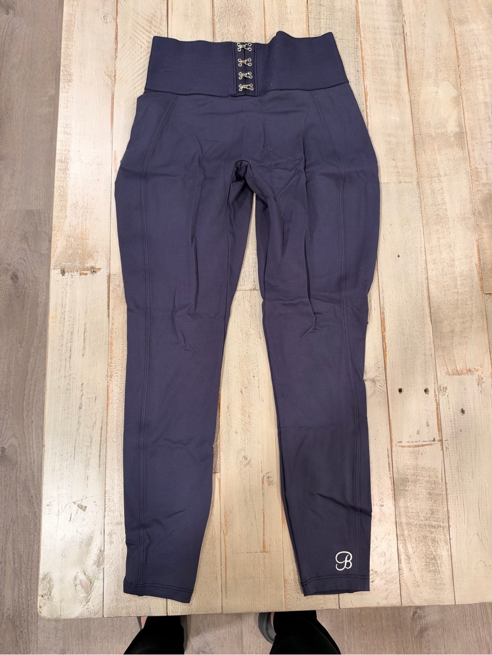 Bombshell Sportswear High-Waist Hook-Front Leggings and Goddess Sports Bra NWOT